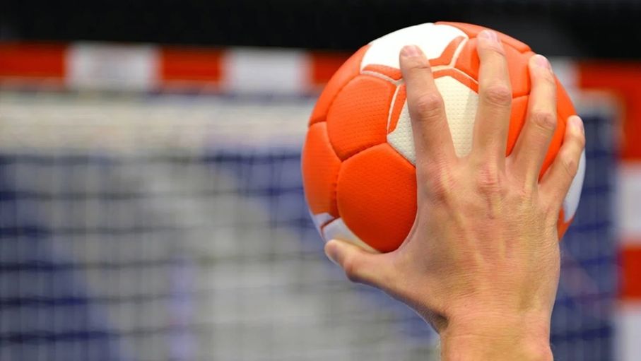 منتخب اليد يواصل تحضيراته رغم غياب الاستحقاقات