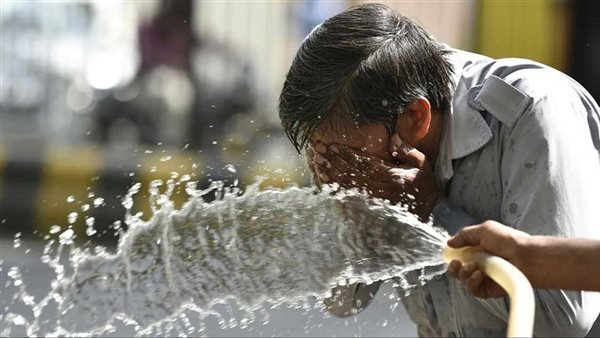 نار "الصعيد" تصل القاهرة، درجات الحرارة اليوم الأحد في محافظات مصر