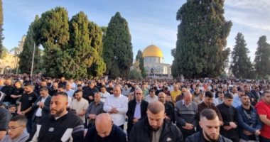 140 ألف مصلٍ يؤدون صلاة عيد الأضحى بالمسجد الأقصى