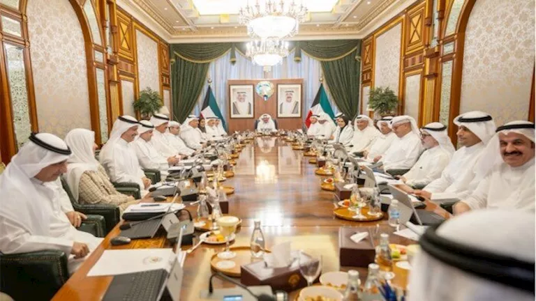 الكويت يدين الاعتداءات الإيرانية والتصعيد الإسرائيلي ضد لبنان