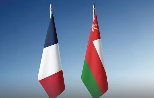 سلطنة عمان وفرنسا تؤكّدان ضرورة خفض التصعيد الإقليمي وحرية الملاحة البحرية