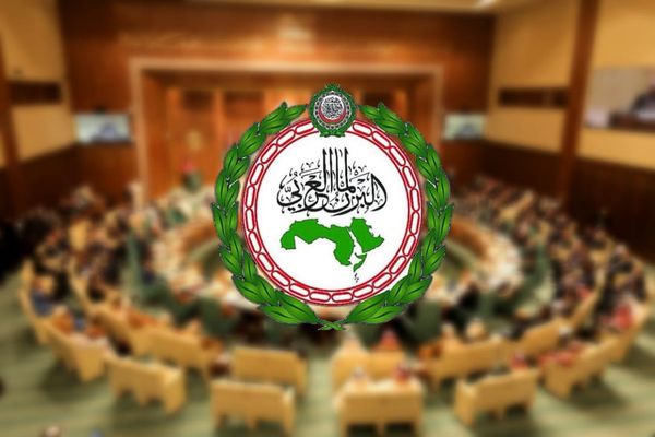 البرلمان العربي يدين الاعتداءات الإيرانية على المنشآت النفطية والصناعية في دول الخليج