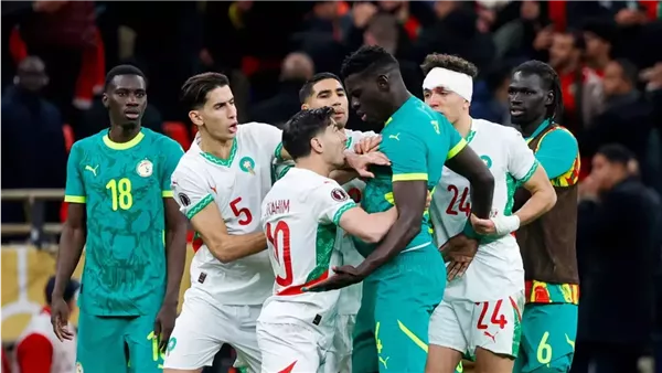 قرار سحب كأس الأمم الأفريقية من السنغال ومنحه للمغرب يشعل الغضب، والجمهور يطالب بمقاطعة الكاف
