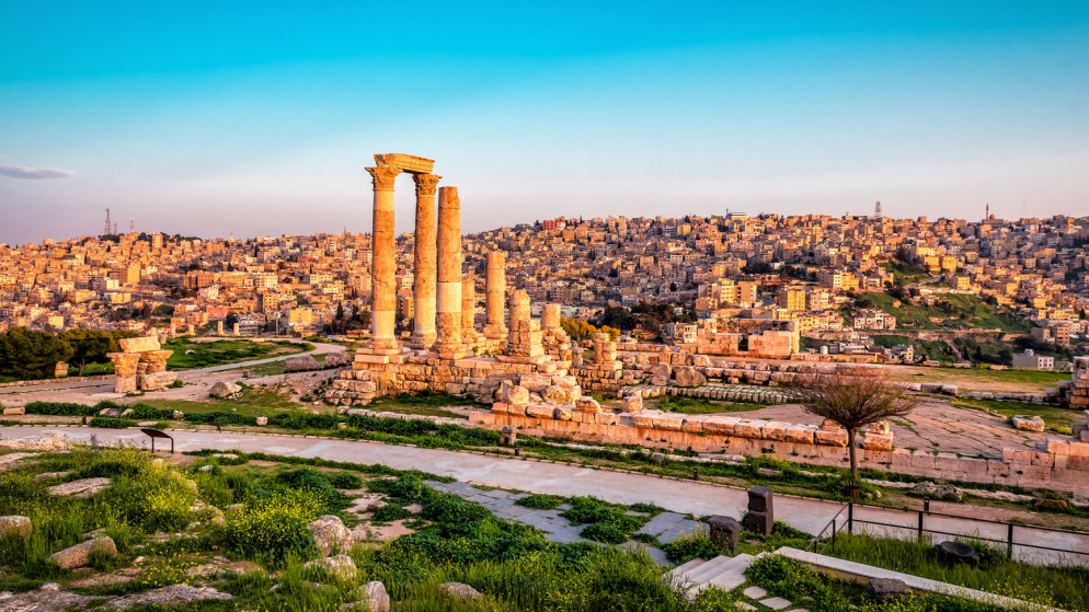 ارتفاع على درجات الحرارة وطقس دافئ في أغلب المناطق السبت