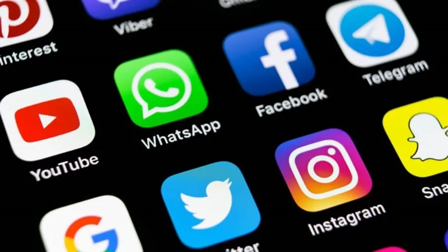 خبراء: وسائل التواصل قد تشجع الأطفال على تعاطي المواد المخدرة