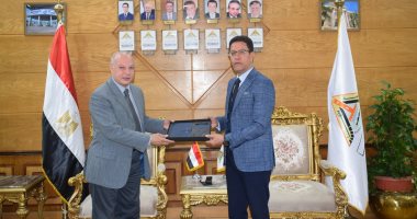 بروتوكول تعاون بين جامعة بنها وصندوق دعم صناعة الغزل والمنسوجات