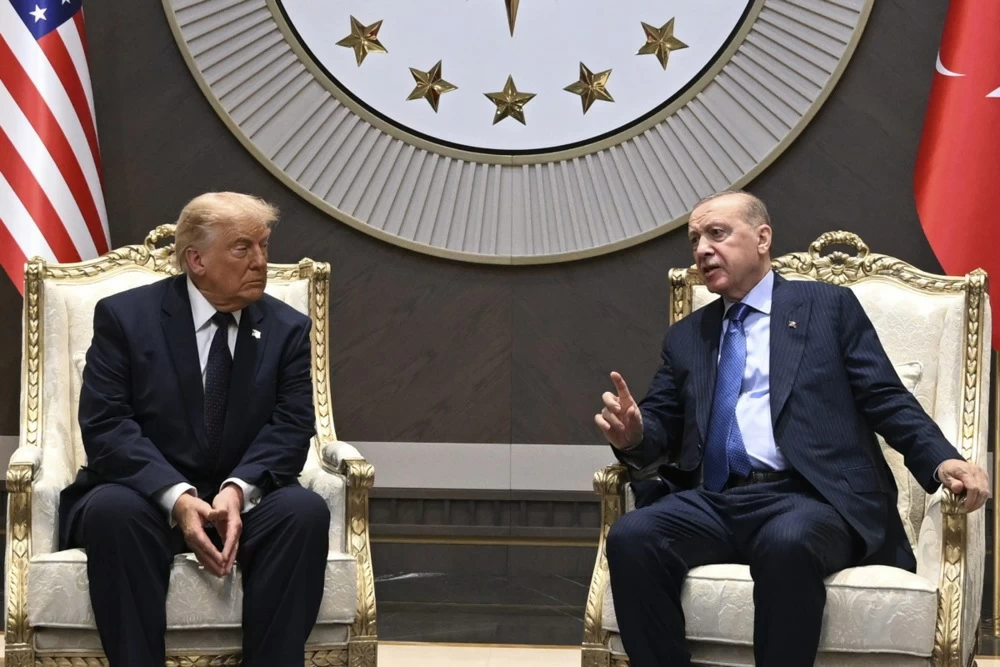 ترمب: لا نحتاج مضيق هرمز