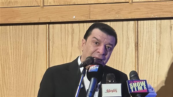 مصطفى كامل يكشف كلمات آخر أغنية جمعته بـ هاني شاكر (فيديو)