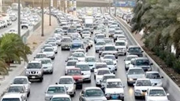 النشرة المرورية.. زحام بشوارع ومحاور و ميادين القاهرة