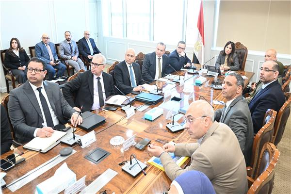 وزيرة الإسكان: الإسراع بمعدلات تنفيذ وتسليم وحدات مشروعات العلمين الجديدة