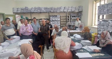 وكيل تعليم الشرقية يتابع أعمال رصد الدرجات لطلاب الشهادة الإعدادية