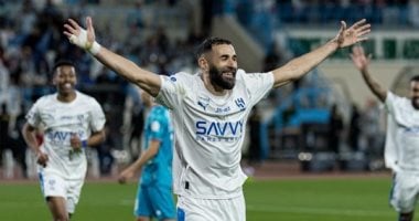 الهلال ضد الاتحاد.. كريم بنزيما يتسبب فى أزمة داخل غرفة ملابس الزعيم