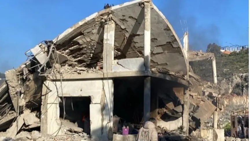 أربعة جرحى في غارة إسرائيلية على بلدة بالنبطية