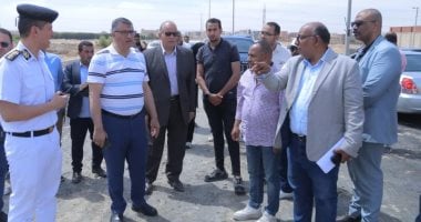 محافظ قنا يجرى جولة بمدينة قنا الجديدة لتفقد مجمع المواقف والمزلقان