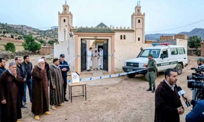 نزل عليه بهراوة وهو يصلي الفجر.. مهاجر سابق يقتل إمام مسجد بالدريوش!