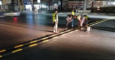 تركيب مطبات صناعية بشارع جامعة الدول العربية فى حى العجوزة لتعزيز السلامة