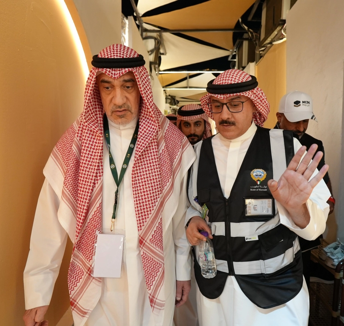 وزير الداخلية يزور مقرات حملات الحج الكويتية في مشعر مني لمتابعة أوضاع الحجاج والجهود الميدانية والتنظيمية المقدمة