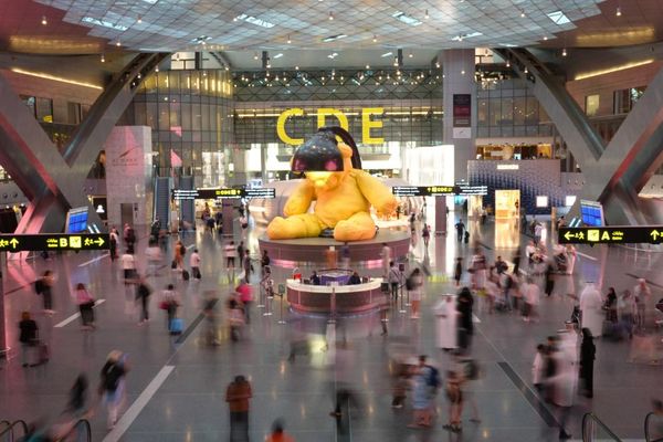 قطر تستأنف حركة الملاحة الجوية جزئيًا