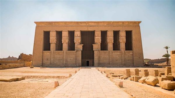 محافظ قنا: إدراج معبد دندرة بقائمة "إيسيسكو" دفعة لتحويل القرية لنموذج رائد للسياحة الريفية