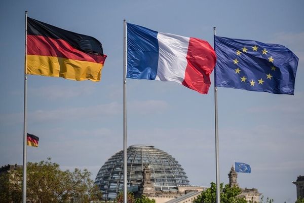 ألمانيا وفرنسا تبحثان تعزيز التعاون في مجال الردع النووي
