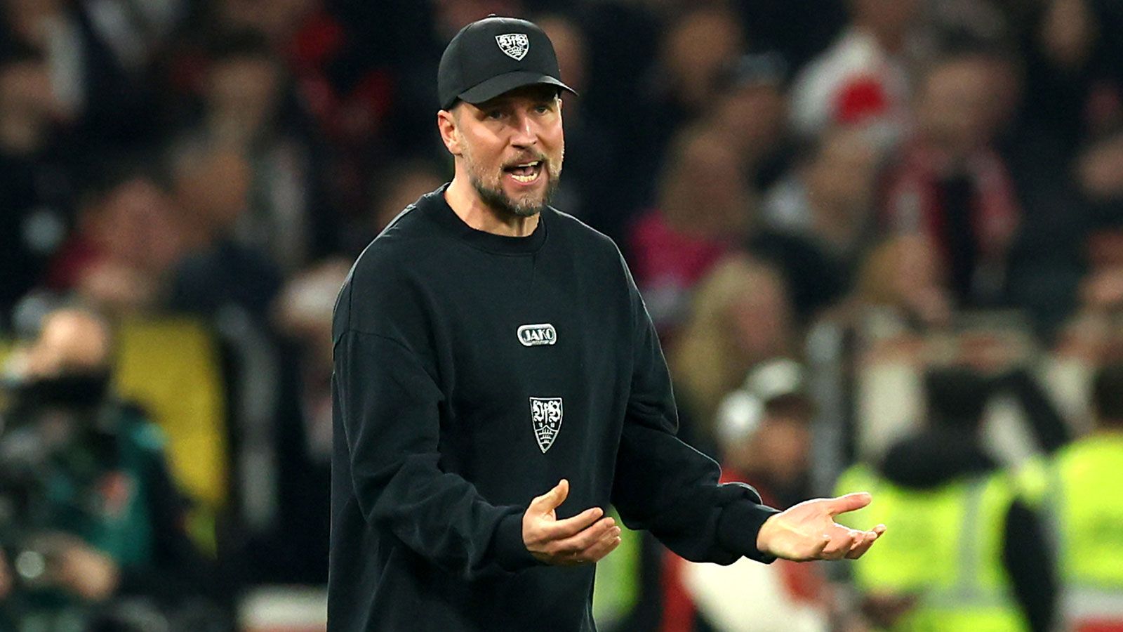 سبعة ملايين يورو مقابل 30 دقيقة من اللعب وهدف واحد في الدوري الألماني الدرجة الثالثة: هل حرم أحد اللاعبين الجدد في نادي شتوتغارت نفسه من فرصة المشاركة في كأس العالم؟
