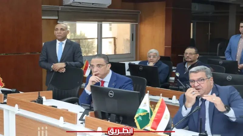 محافظ الجيزة يتفقد مركز سيطرة الشبكة الوطنية للطوارئ والسلامة العامة ويؤكد الجاهزية الكاملة للتعامل مع الأزمات