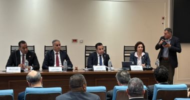 صناعة الهاتف المحمول في مصر إلي أين؟.. نقاش موسع بـ"اتصالات النواب".. سيكو : لدينا صناعة حقيقة توازي إنتاج الصين وتركيا.. القومي للاتصالات يكشف: 90% تغطية بالسوق بحلول 2027.. الجمارك: رسوم 35% على الم