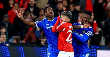 الاتحاد الأوروبي يراقب سلوكيات فينيسيوس ومدافع بنفيكا فى موقعة الأربعاء