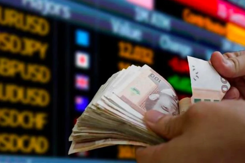 الدرهم المغربي يتراجع أمام الدولار والأصول الاحتياطية تقفز بـ 25%