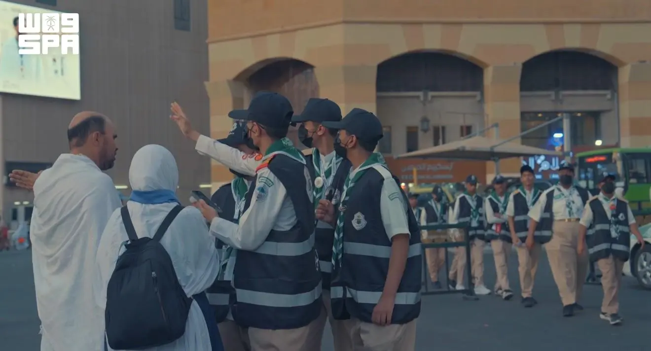 متطوعو وزارة الداخلية يسهمون في دعم الخدمات الإنسانية لضيوف الرحمن خلال الحج