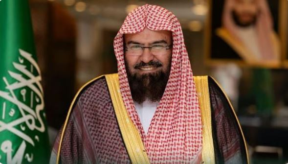 «السديس» يوجّه بالإفادة من خبرات الأئمة والمؤذنين والعلماء والمدرسين في دعم الأدوار الاستشارية والإثرائية والمعرفية