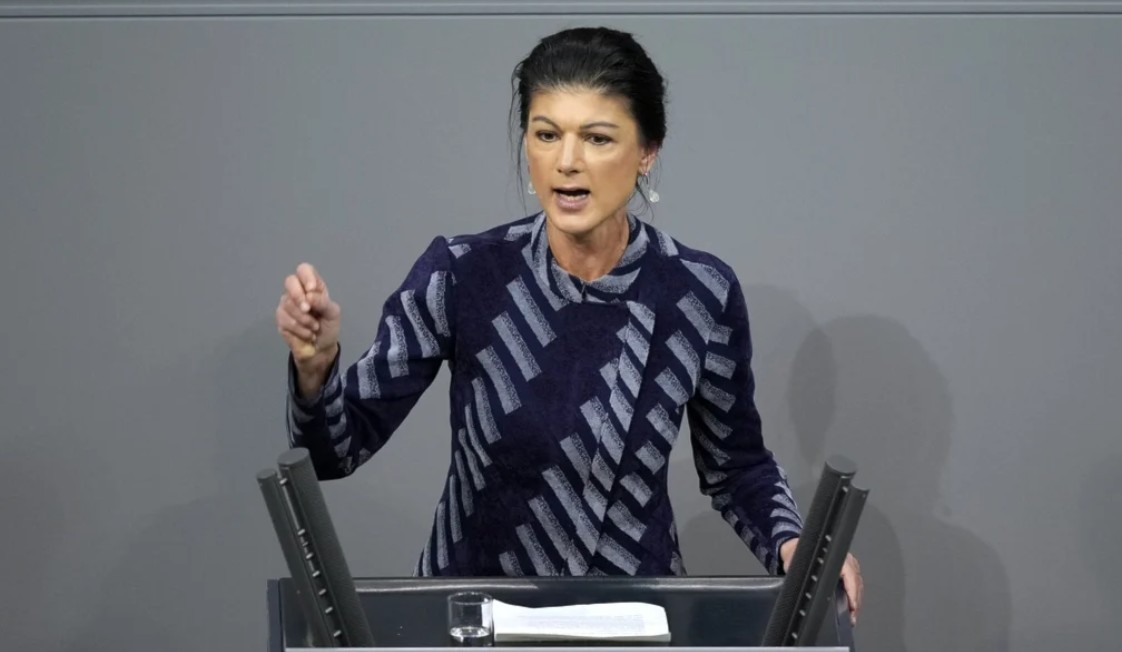 زعيمة “تحالف سارة فاغنكنيشت” في ألمانيا تدعو لرفع العقوبات عن إيران ومنع استخدام القواعد ضدها