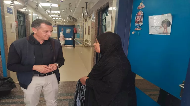 محافظ أسوان يحيل رئيس قرية للتحقيق بسبب سوء أعمال النظافة
