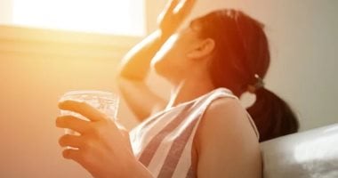 أشياء مهمة فى حقيبتك.. استشارى يقدم روشتة ذهبية لمريض السكر فى الصيف