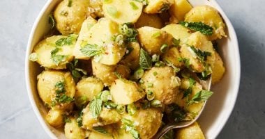 سحور 5 رمضان.. طريقة عمل البطاطس المتبلة بالكمون والليمون