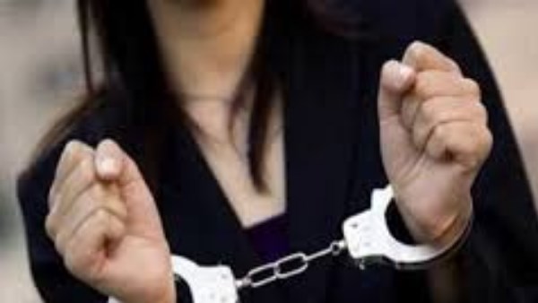 قرار من جهات التحقيق ضد عصابة نسائية لتهريب المخدرات عبر المطار