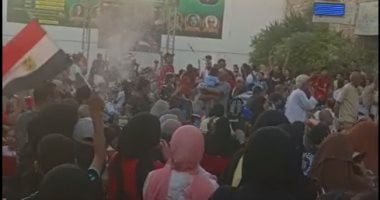 فرحة عارمة بمسقط رأس إمام عاشور بعد هدف مصر الأول وتصدى شوبير لركلة جزاء ميسى