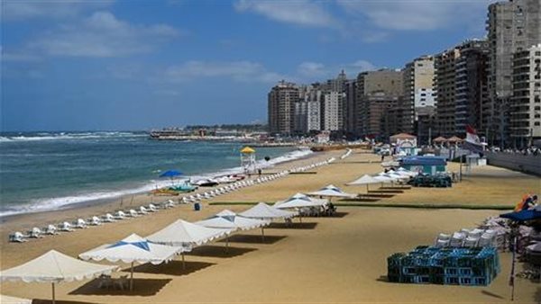 محافظة الإسكندرية تحذر من النزول إلى الشواطئ غير المجهزة حفاظا على سلامة المواطنين