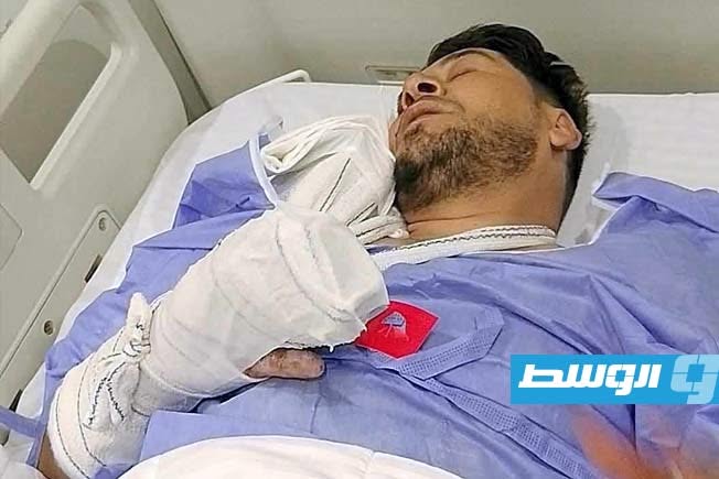 إصابة أب وابنته برصاص طائش خلال تبادل إطلاق نار بين مسلحين في الزاوية