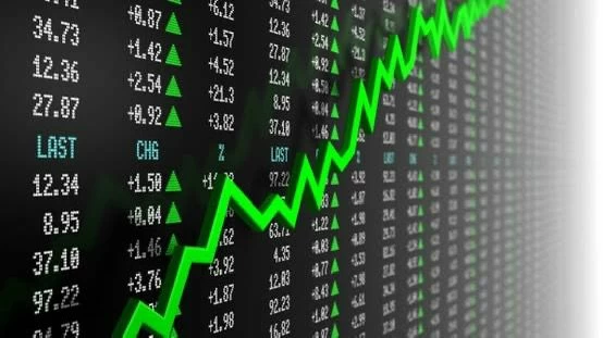 هدنة ترمب تهز الأسواق.. النفط يهبط 15% والأسهم تقفز عالمياً