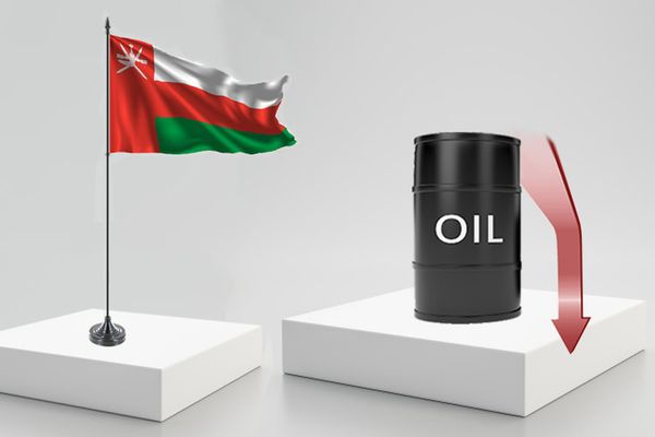 سعر نفط عُمان ينخفض 10 سنتات