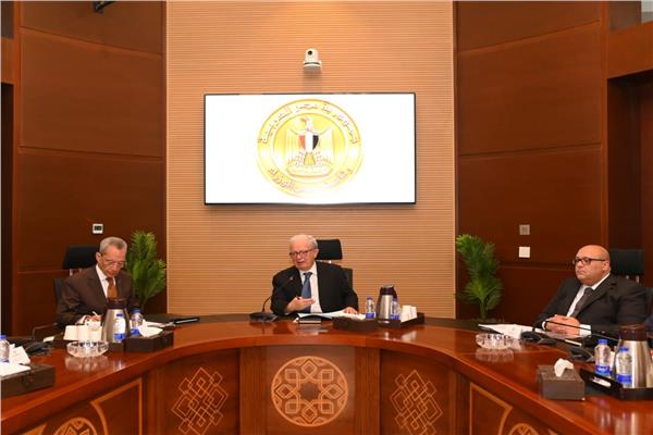 الدكتور حسين عيسى: برنامج شامل لتطوير أداء الشركات وتحسين نظم الإدارة.. وتعزيز مشاركة القطاع الخاص وجذب الاستثمارات