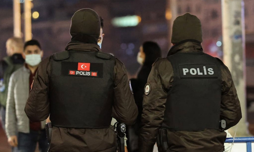 مسلح يقتل أربعة أشخاص في جنوب تركيا ويصيب ثمانية آخرين