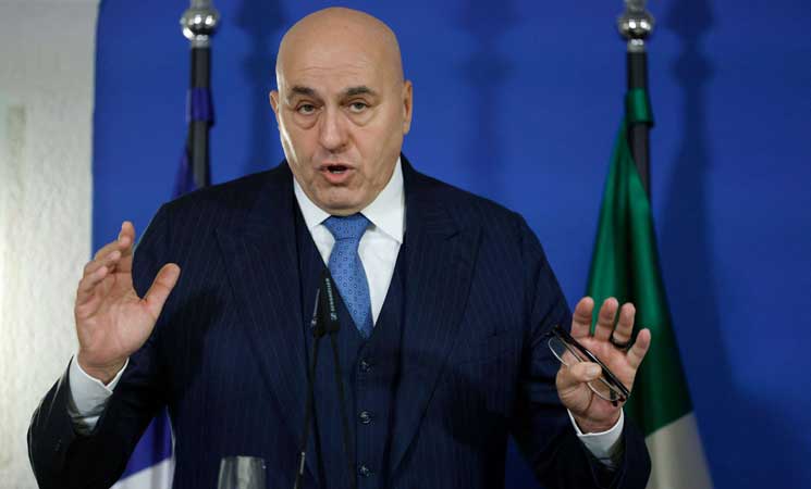 وزير الدفاع الإيطالي يحذر: حرب إيران تهدد ريادة أمريكا في العالم