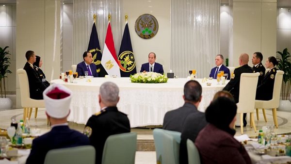 السيسي يشارك في حفل إفطار أكاديمية الشرطة (فيديو)