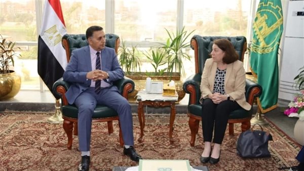 محافظ القليوبية يبحث مع وفد البنك الدولي مستجدات مشروع إدارة تلوث الهواء وتغير المناخ