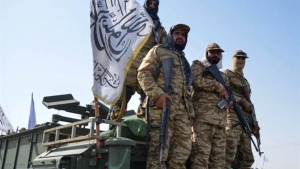 وزارة الدفاع الأفغانية تتوعد بـ "رد مناسب" على هجوم باكستاني أسفر عن 25 قتيلا