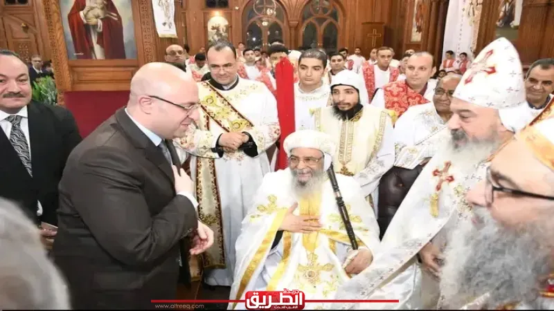 محافظ الفيوم يزور الكنائس لتقديم التهنئة للإخوة الأقباط بعيد القيامة المجيد