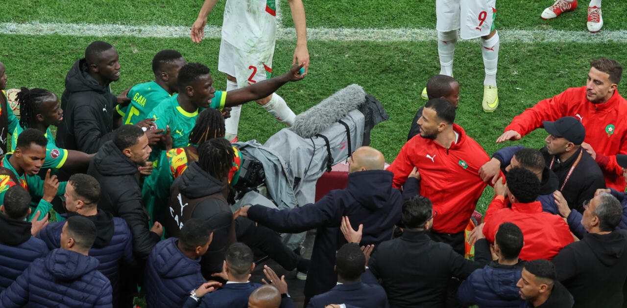 قرار من "فيفا" يشعل الجدل مجدداً حول نهائي أمم إفريقيا بين المغرب والسنغال