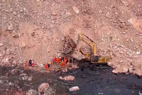 مصرع 5 أشخاص إثر وقوع انهيار أثناء عملية تعدين جنوب غرب الصين